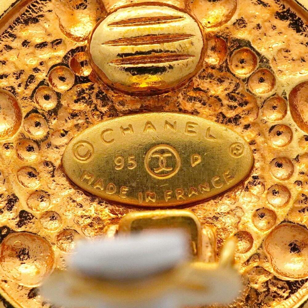 CHANEL Gold Logo Earrings - Picture 4 of 7